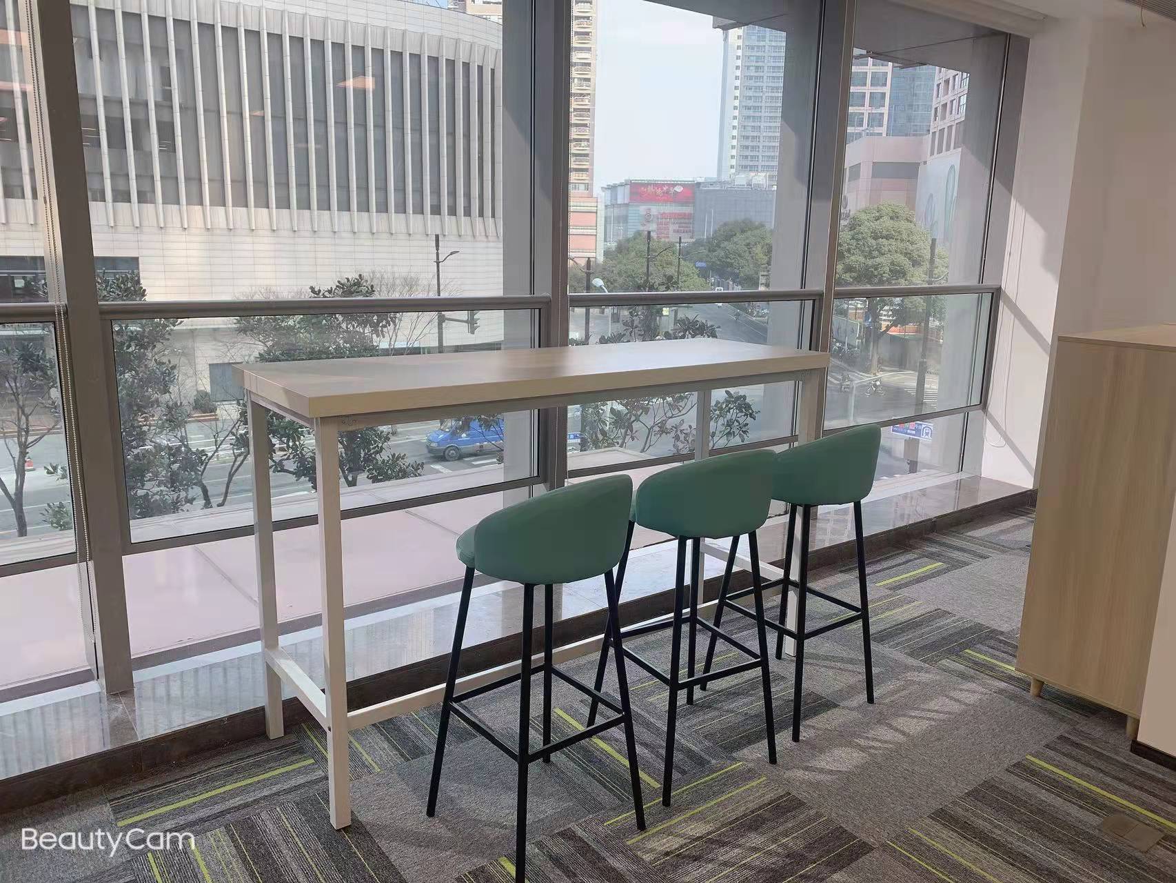 18-2203141JG4A0.jpg 中港汇靜安精装修带家具拎包入住双面采光(图5)