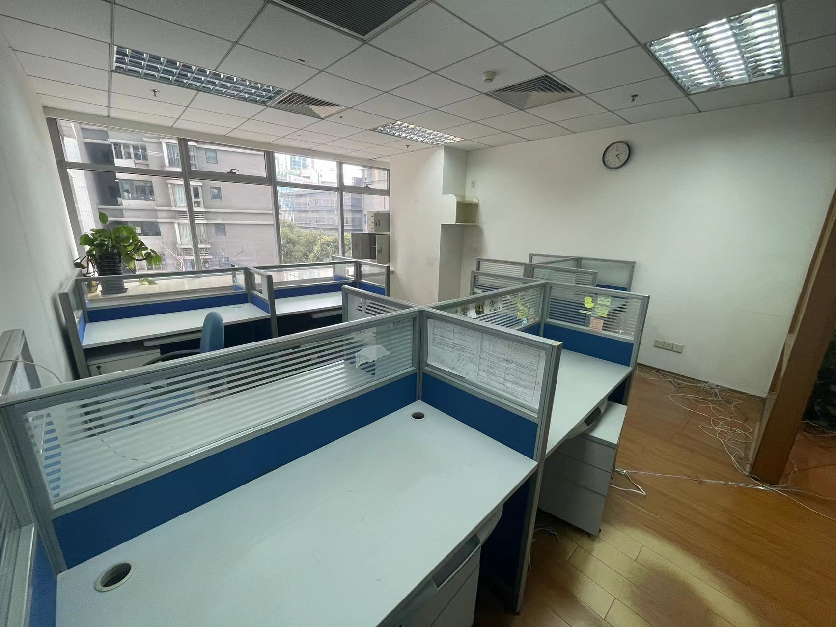 企业广场汉中路近中港汇100平带装修办公室(图6)
