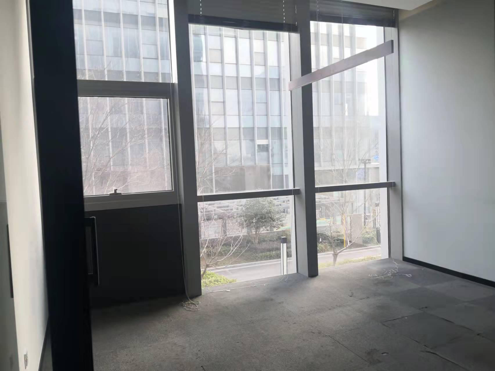 虹桥恒基旭辉中心370平简装办公室出租(图6)