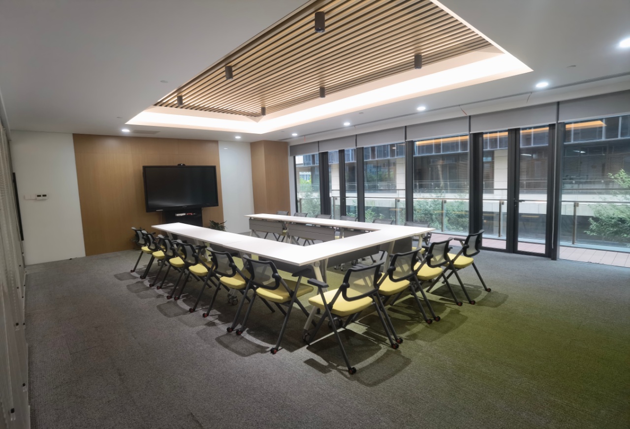 虹桥火车站绿谷广场(图2)