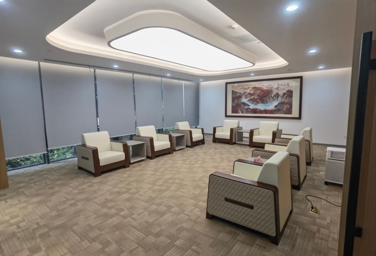 虹桥火车站绿谷广场(图1)