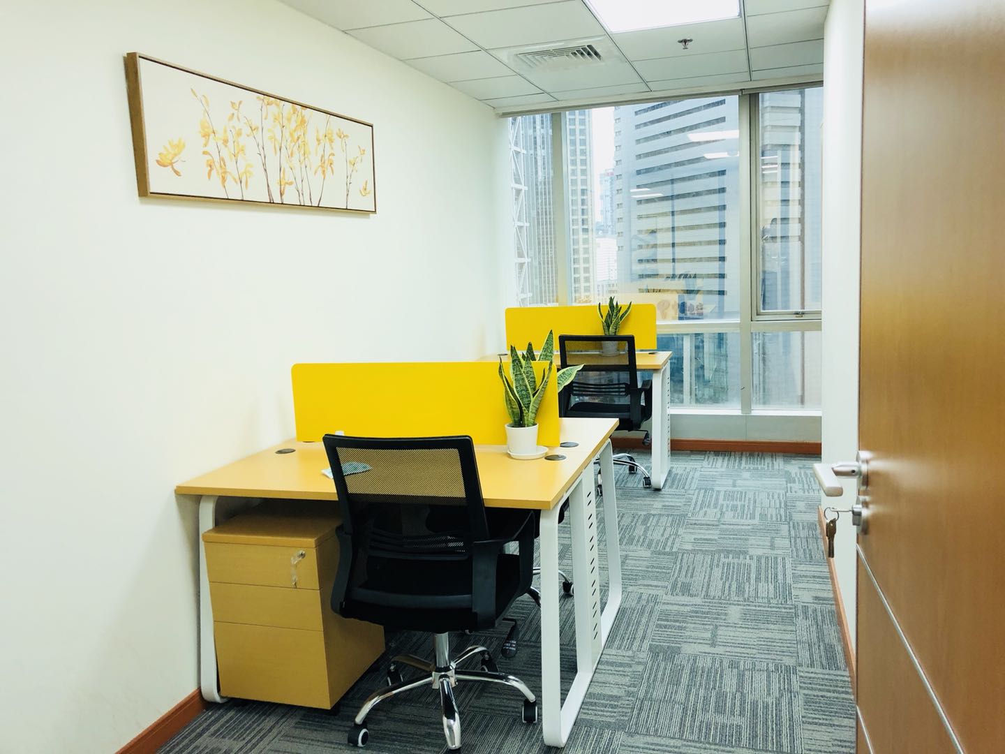 12-220323094254529.jpg 联通国际大厦:300平,4元/平(图9)