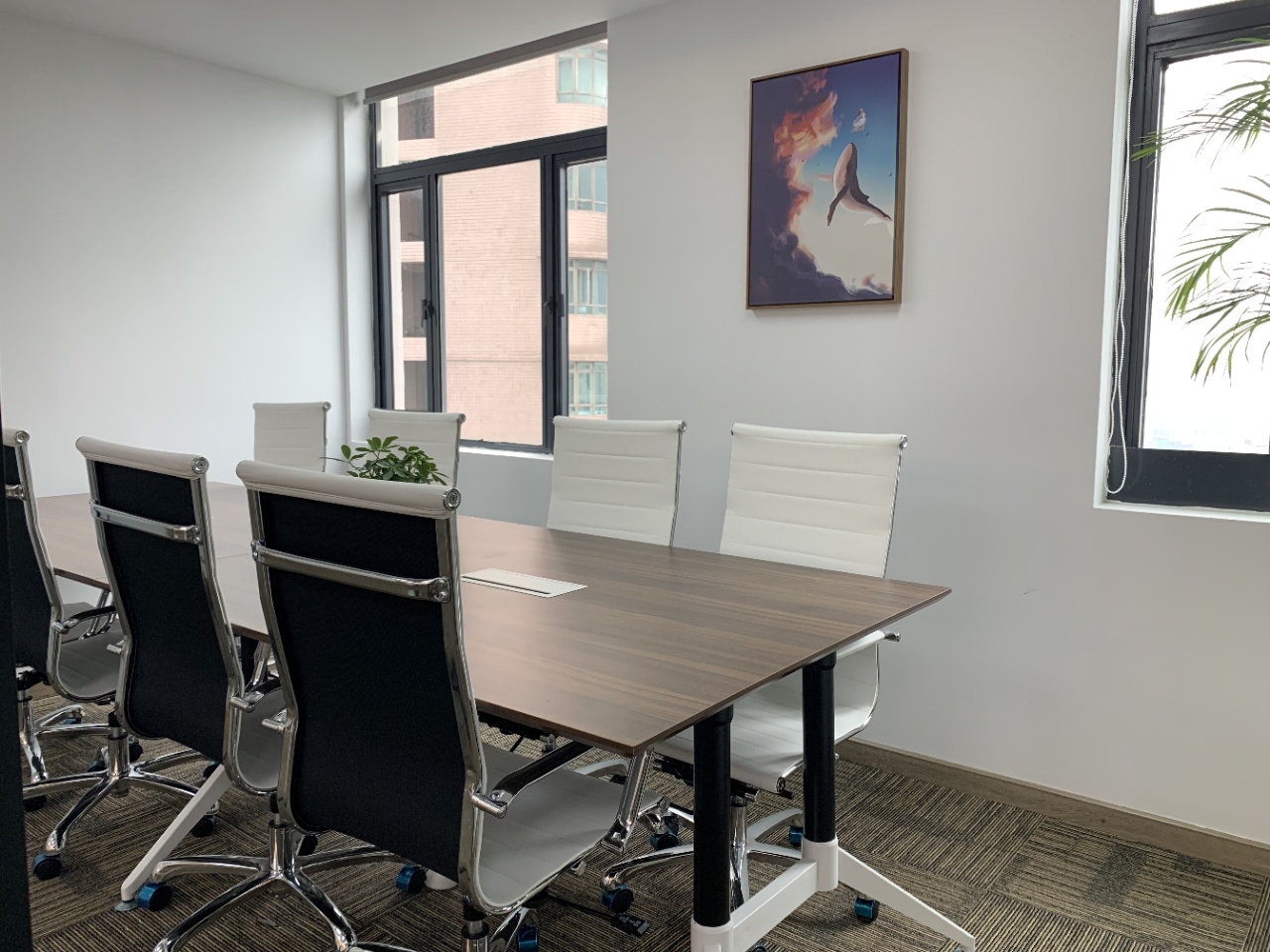 9-2203231P6421S.jpg 天目西路外贸锦程大厦200平精装修带家具现房看苏州河采光视野极佳(图6)