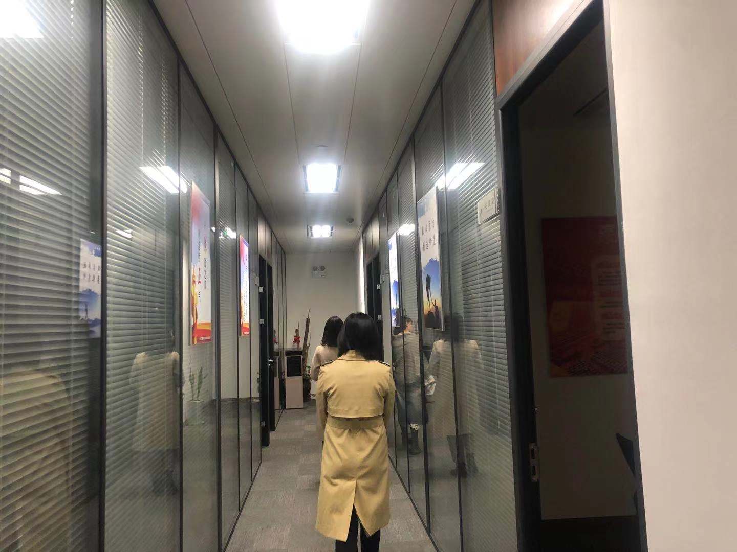 虹桥万科中心带装修390平(图11)