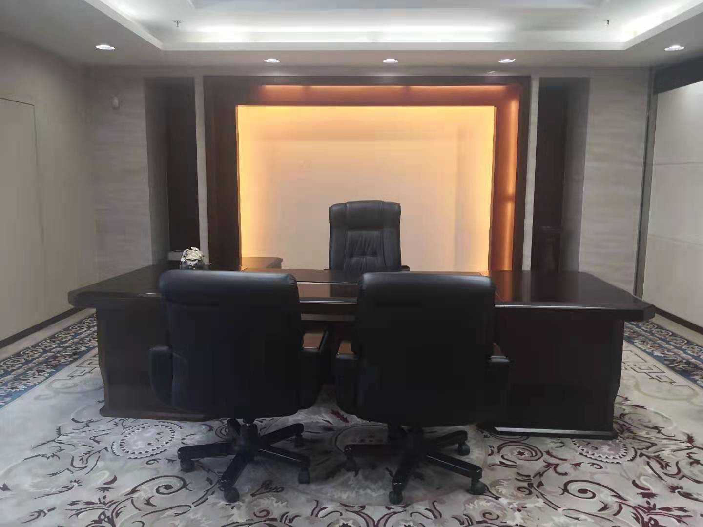 16-22032Q50055439.jpg 虹桥商务区阿里中心500平精装修带家具出租(图5)