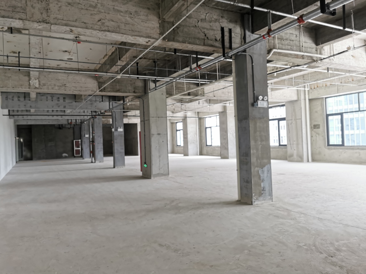 8号桥五期200平400平黄浦滨江花园式办公4.5米层高(图5)