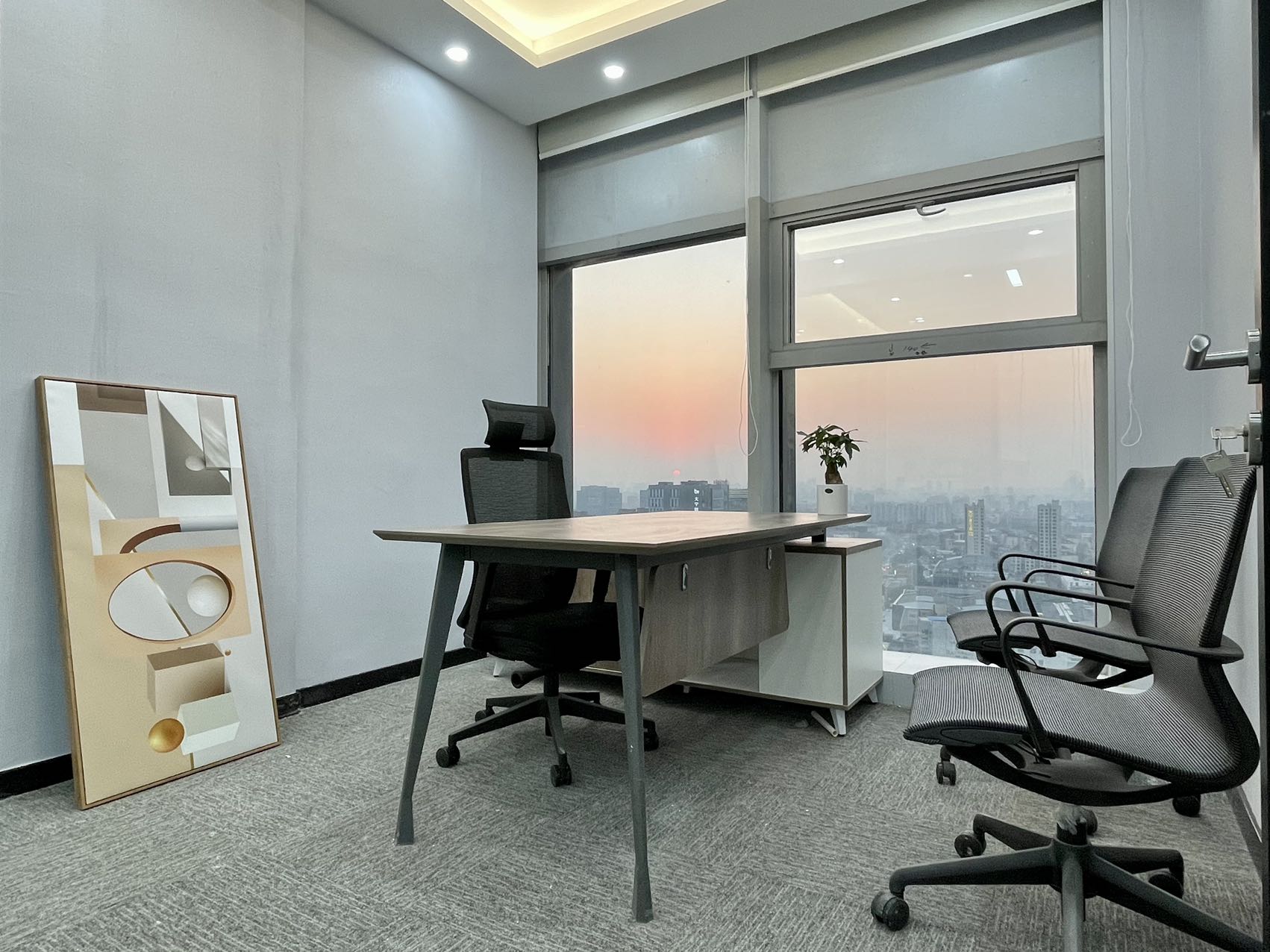 12-2203291F011129.jpg 大宁国际商业广场(办公)大宁核心商圈,延长路地铁口,带 上下水,大宁国际久光近人民广场(图3)