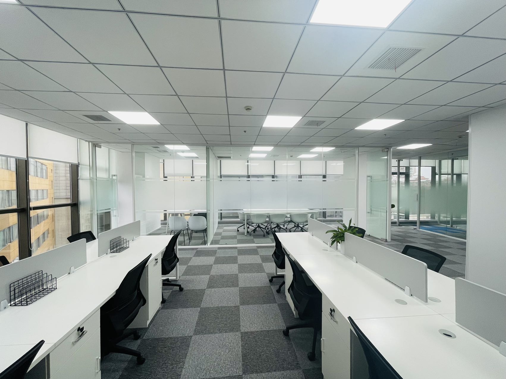 15-220330150T2242.jpg 天会商务广场 精装修带家具 淞虹路站 临空经济园区 300平(图3)