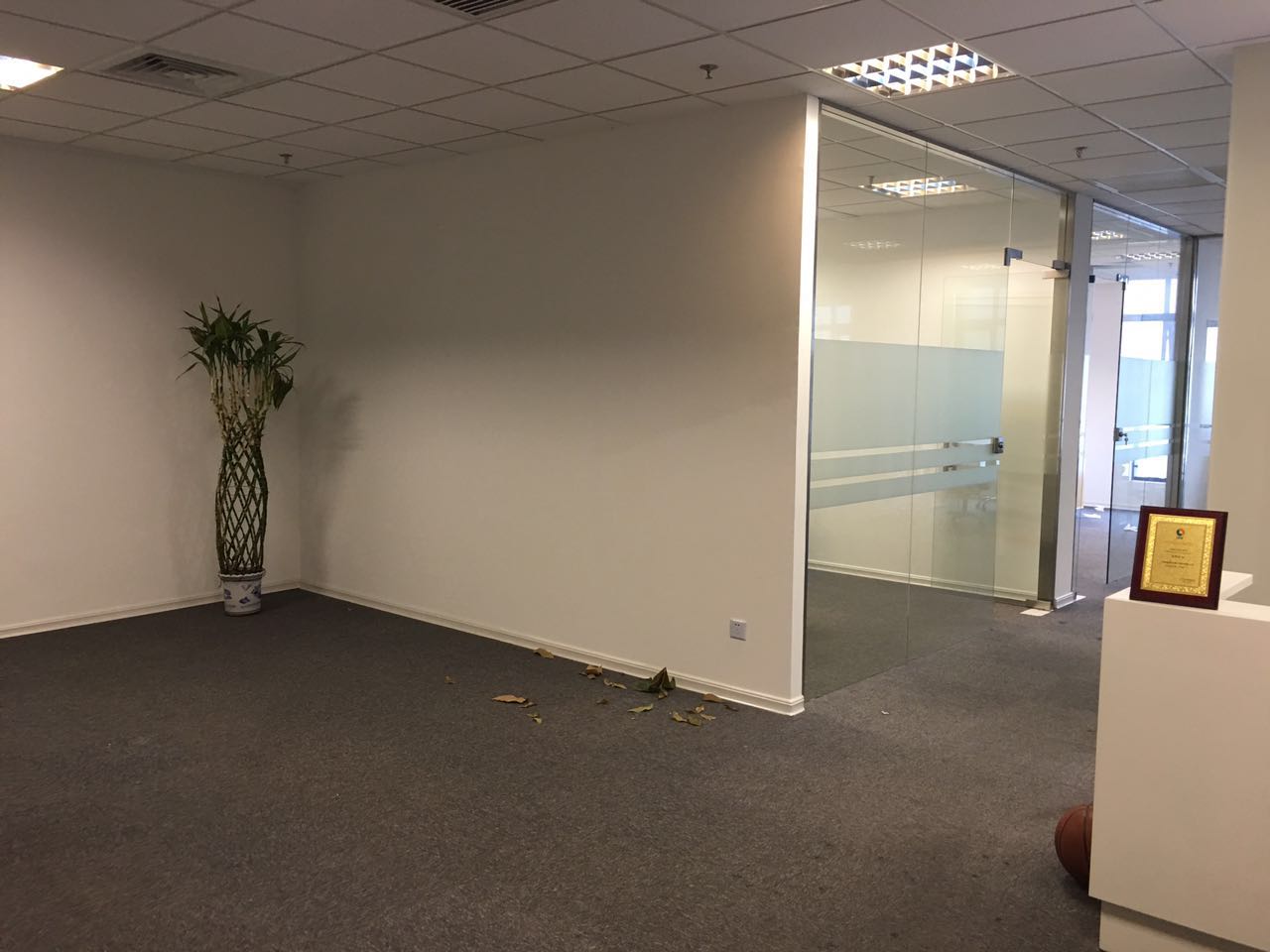 虹桥阿里中心，虹桥商务区，精装修带家具，看房随时，交通便利，业主直租(图3)