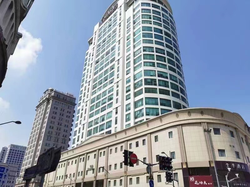 9-220401160951N7.jpg 新上海城市广场200平精装全配高区落地窗采光视野佳(图1)