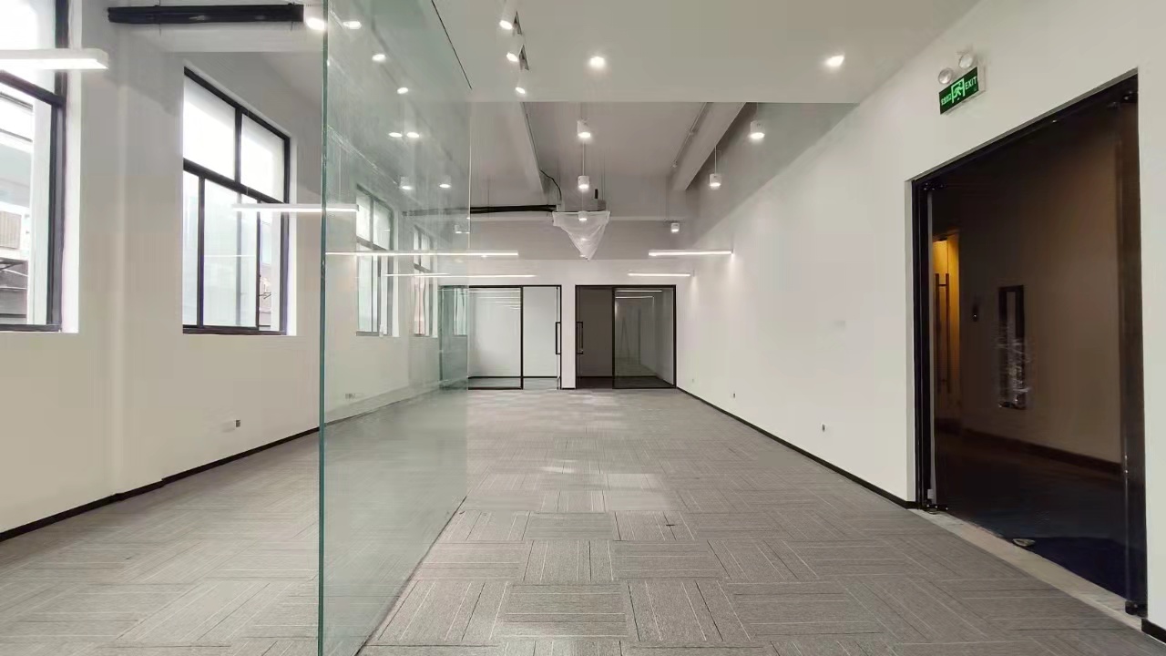 10-220402152643S4.jpg 中山北路创意园 格林德必易园 100平带装修 独立空调 办公室选址(图2)