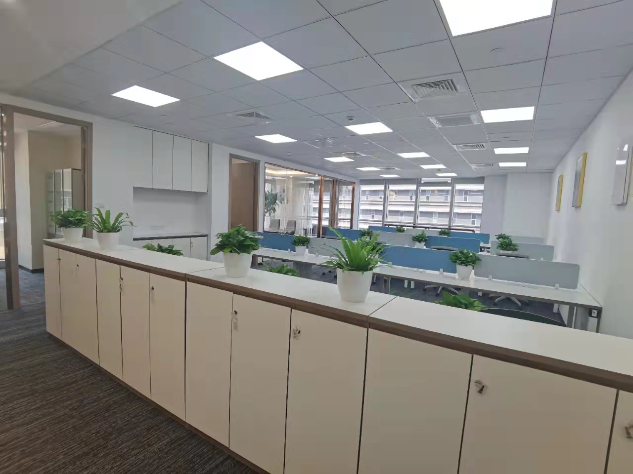 16-220402103945C1.jpg 静安恒基688广场245平优质房源精品出租(图2)