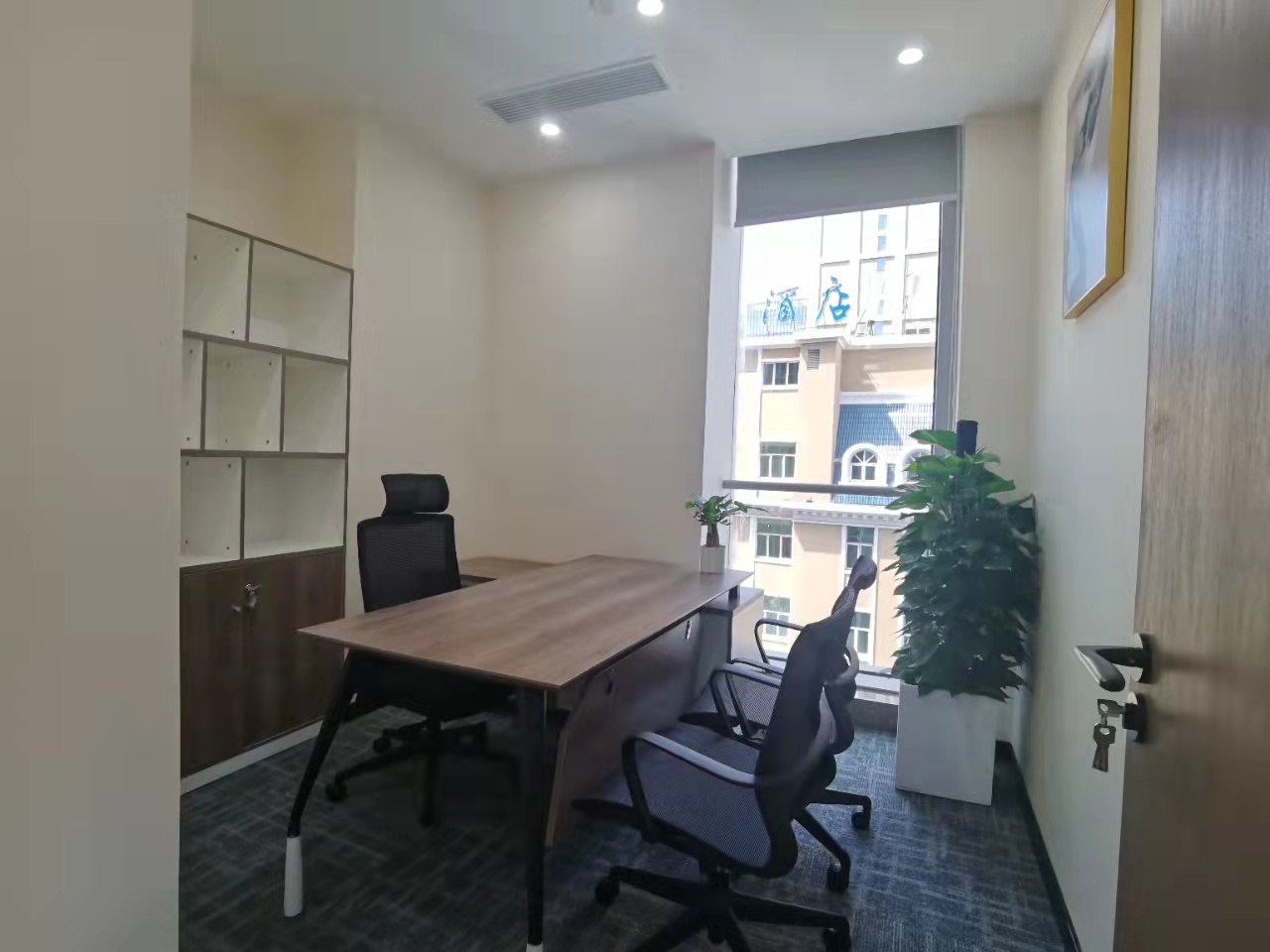 16-220402103946358.jpg 静安恒基688广场245平优质房源精品出租(图5)