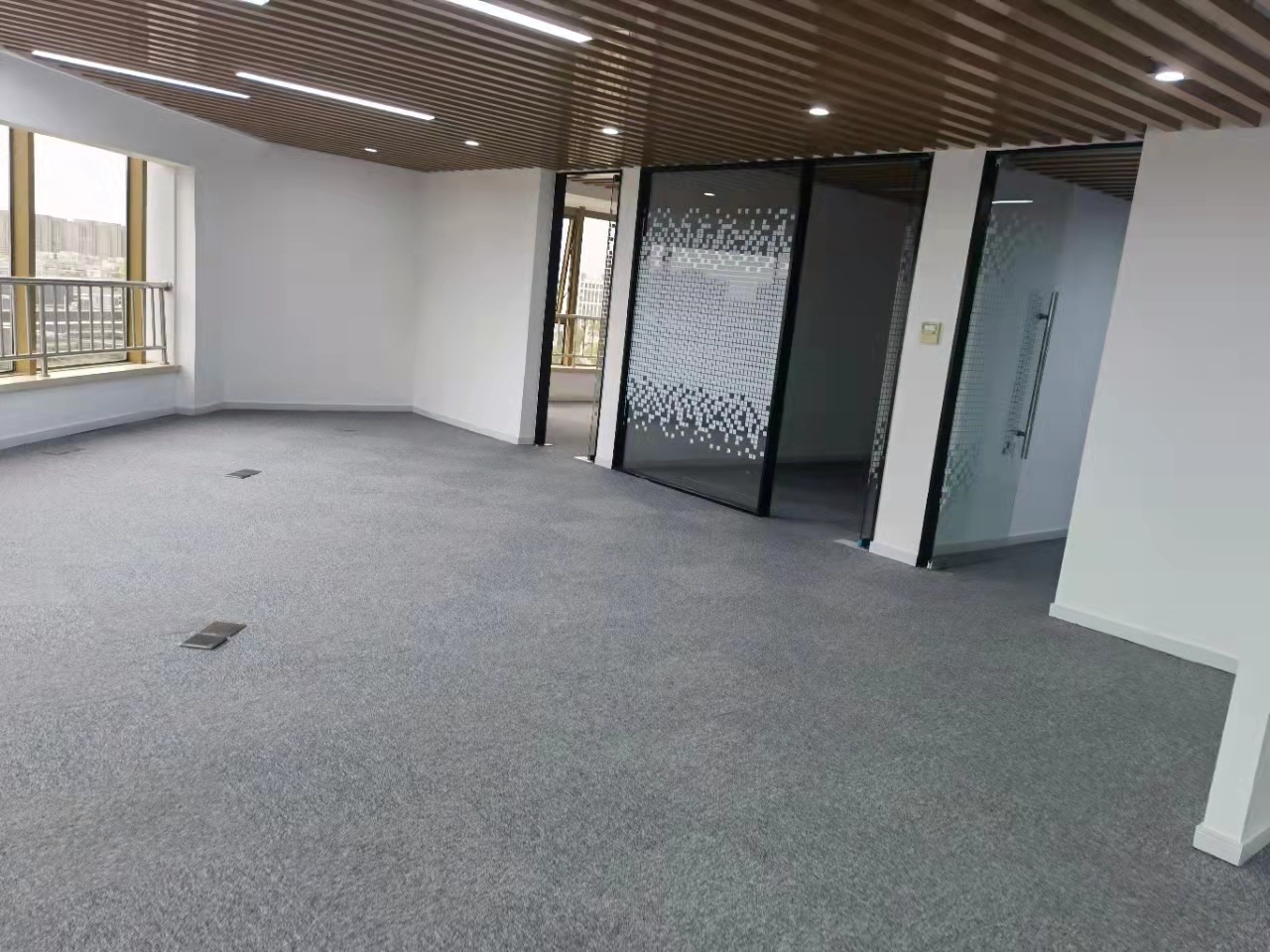 静安恒隆广场180平精装修带家具优质房源出租(图3)