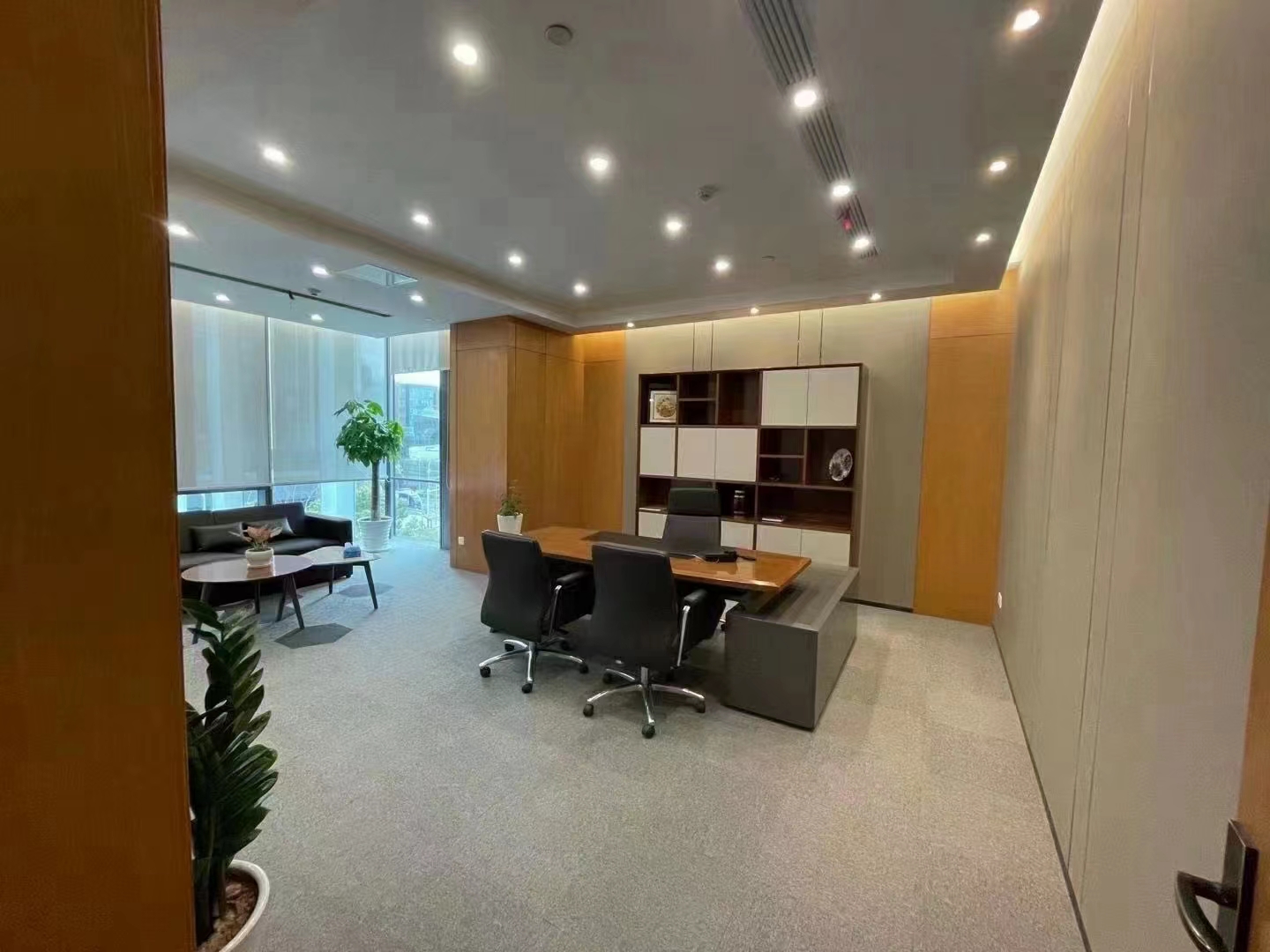 长宁长房国际236平精装修带家具优质房源出租(图4)