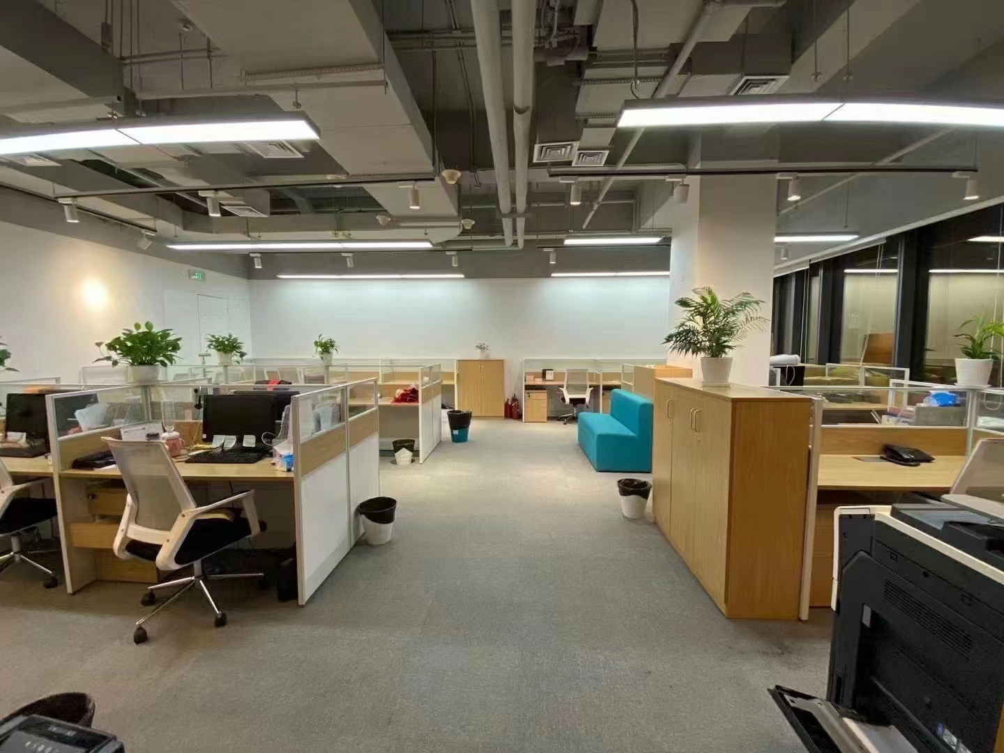 16-220411141550322.jpg 长宁长房国际272平精装修带家具优质房源出租(图2)