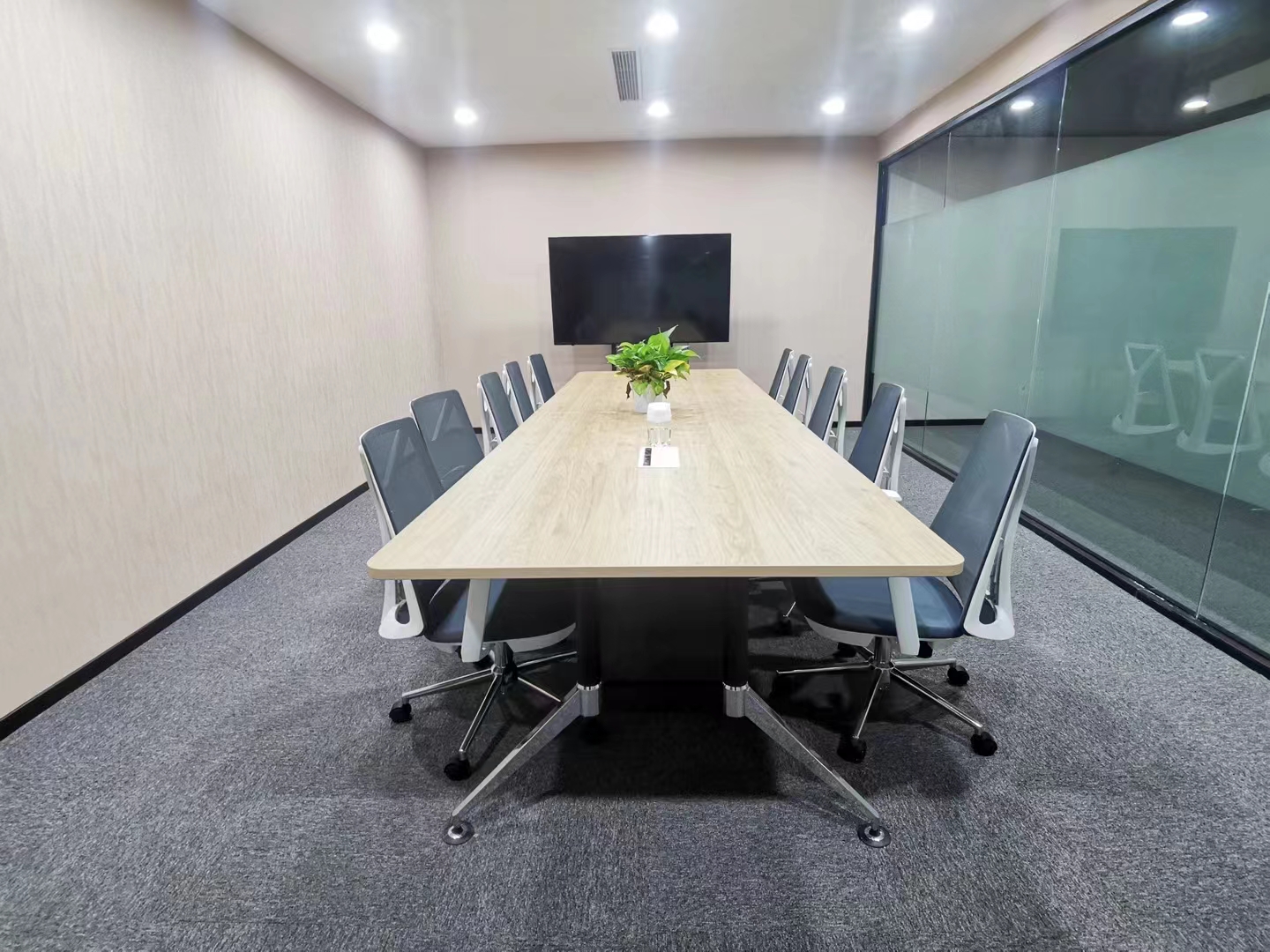 长宁长房国际106平精装修带家具优质房源出租(图2)