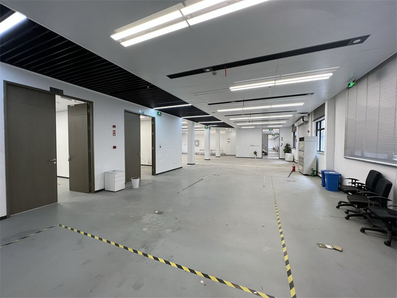 新天地商圈)企业天地)精装修带家具)近香港广场,广场(图1)