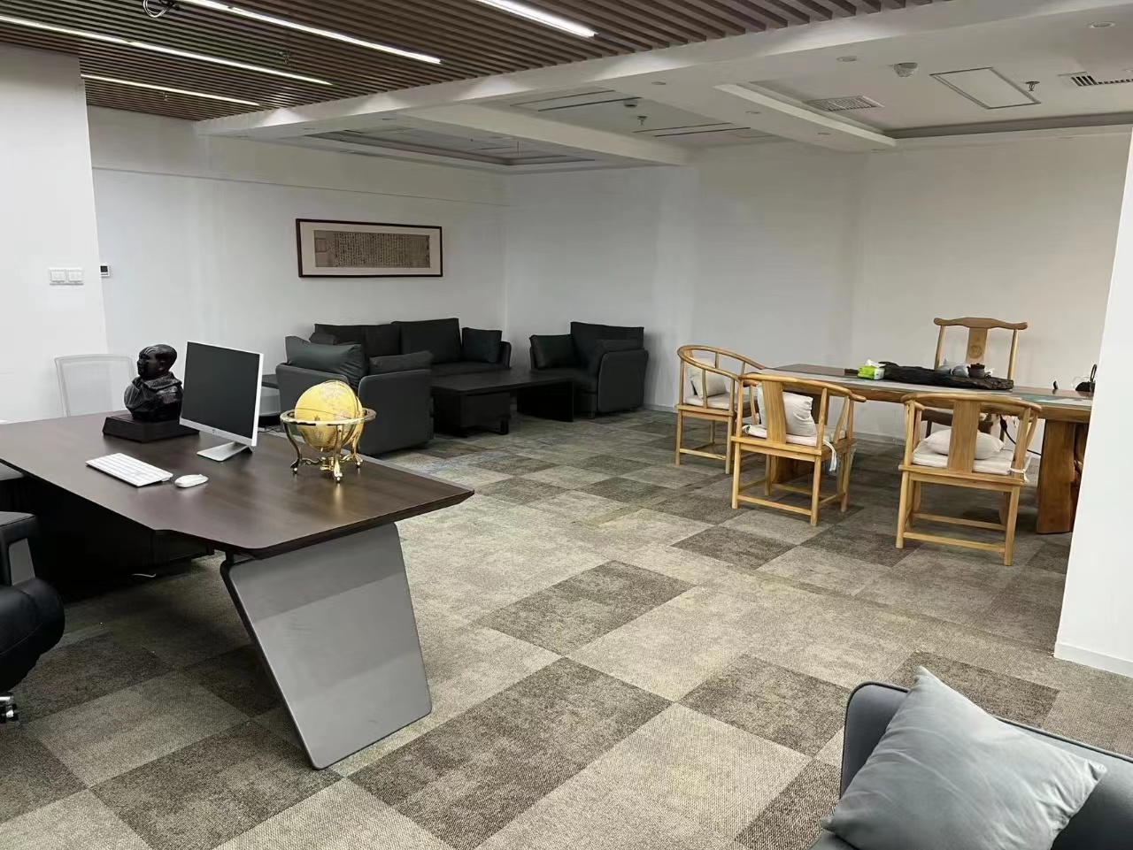 16-22041312044a13.jpg 长宁新虹桥大厦369平精装修带家具优质房源出租(图5)