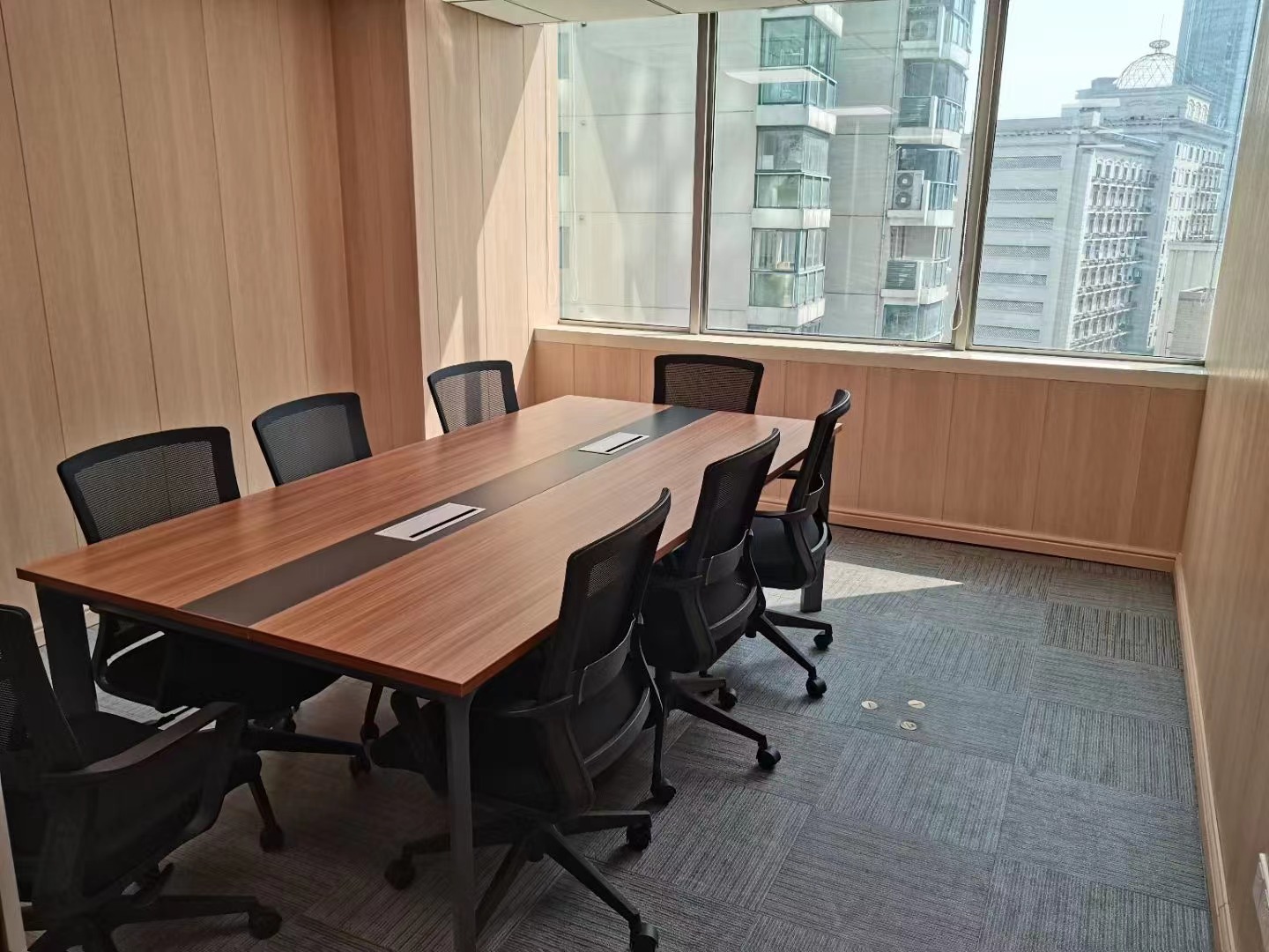 9-220413161916106.jpg 徐家汇兆丰环球大厦200平精装修带家具拎包入住(图2)