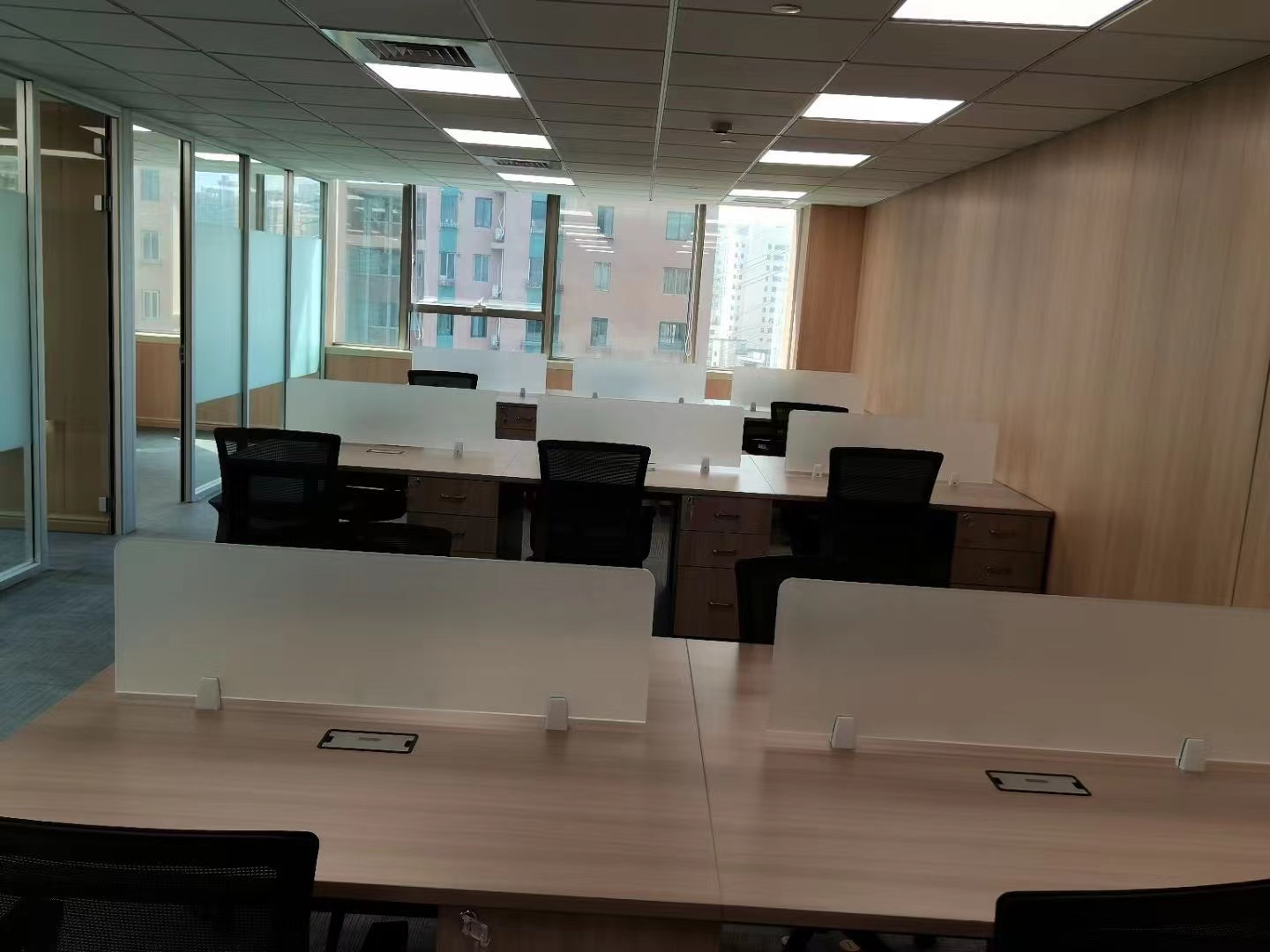 9-220413161916313.jpg 徐家汇兆丰环球大厦200平精装修带家具拎包入住(图7)