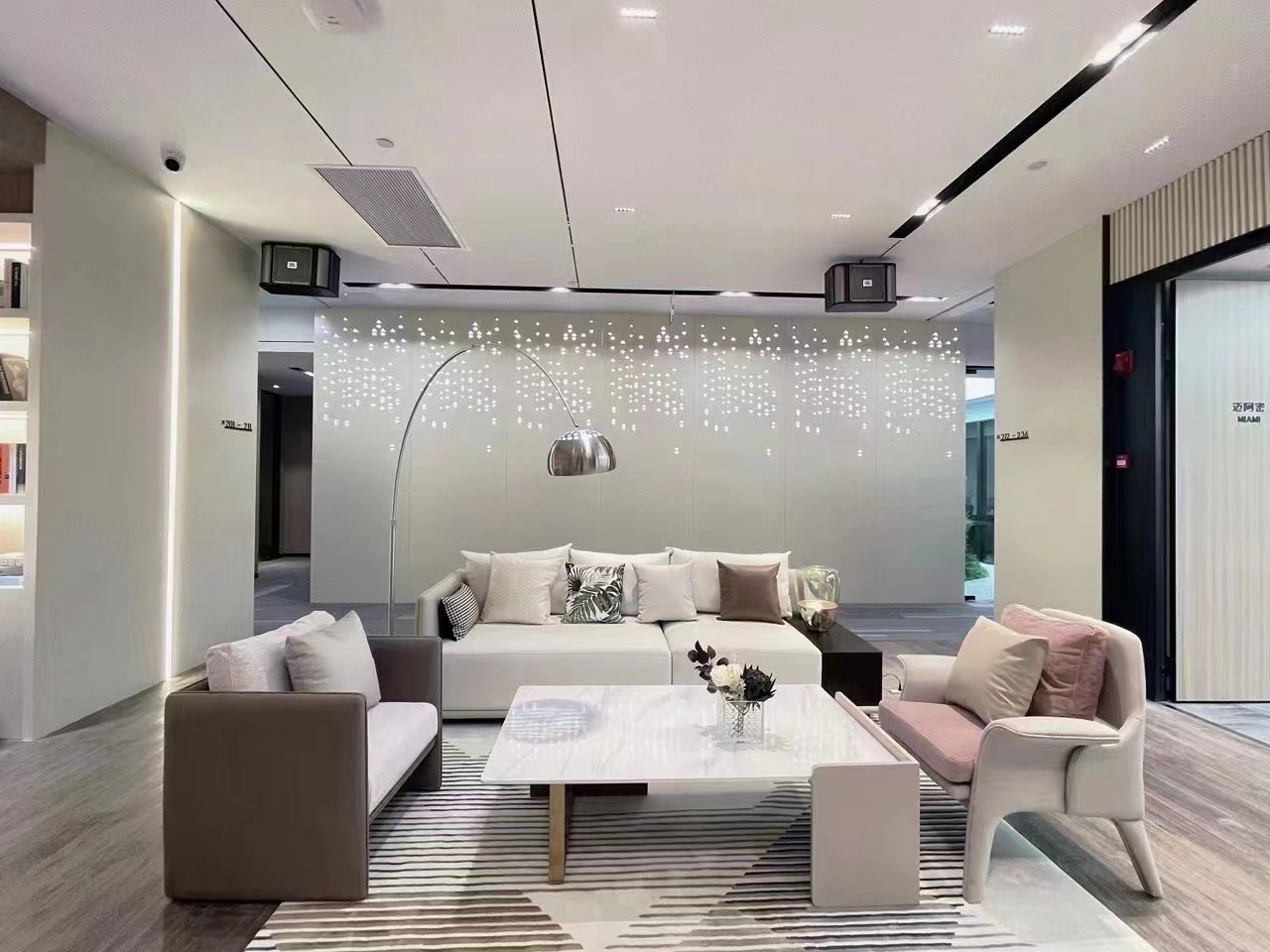 双狮汇大厦精装修带家具隔断可改多面积可选拎包入住(图4)