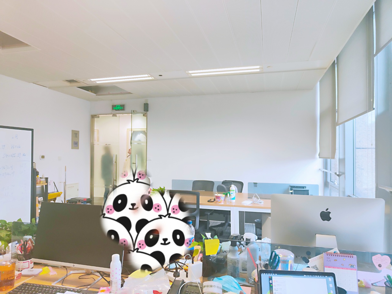 9-22041QP213544.jpg 徐家汇商圈中金国际广场小面积现房精装修带家具拎包入住(图2)