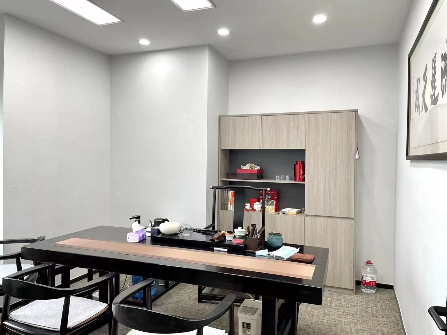 16-220419115045B1.jpg 静安1788国际中心164平精装修带家具优质房源出租(图2)