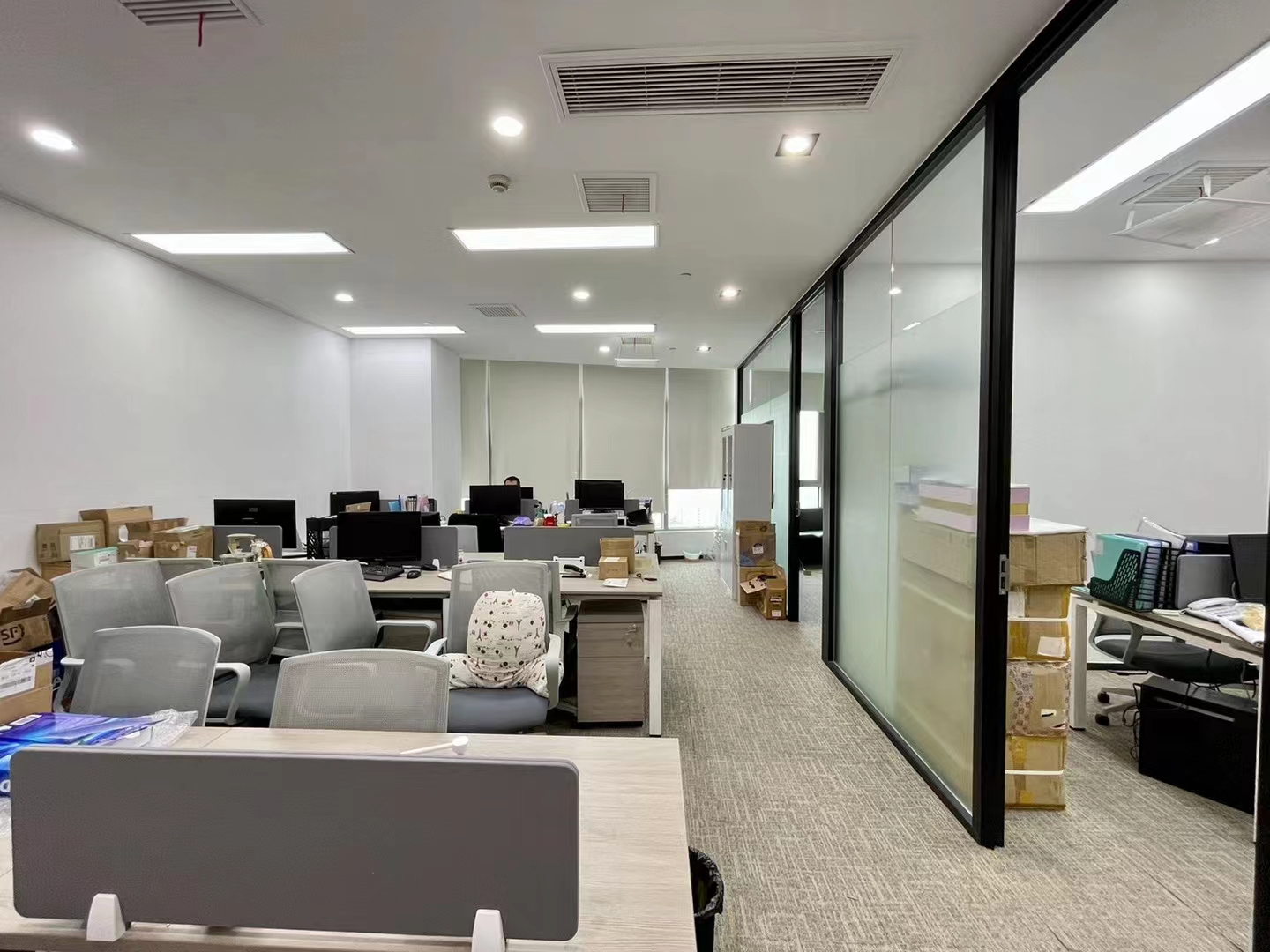 16-220419115045H8.jpg 静安1788国际中心164平精装修带家具优质房源出租(图3)