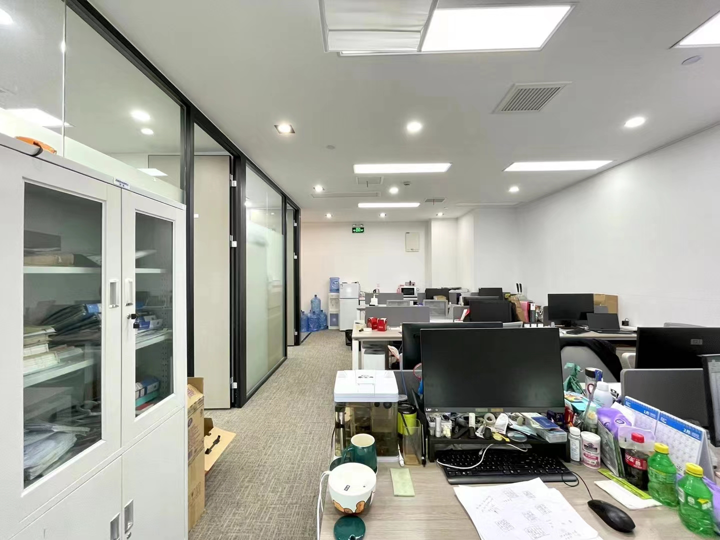 16-22041911525GT.jpg 静安1788国际中心213平精装修带家具优质房源出租(图3)