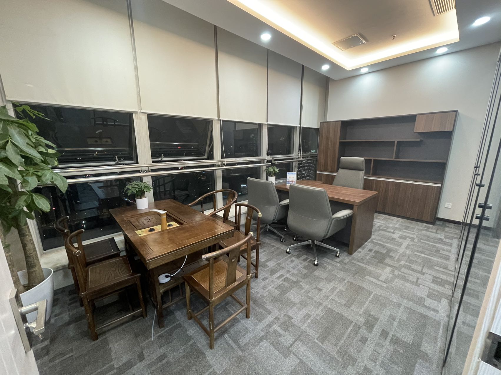 浦东中融恒瑞国际大厦280平精装修带家具四轨交汇交通方便(图7)