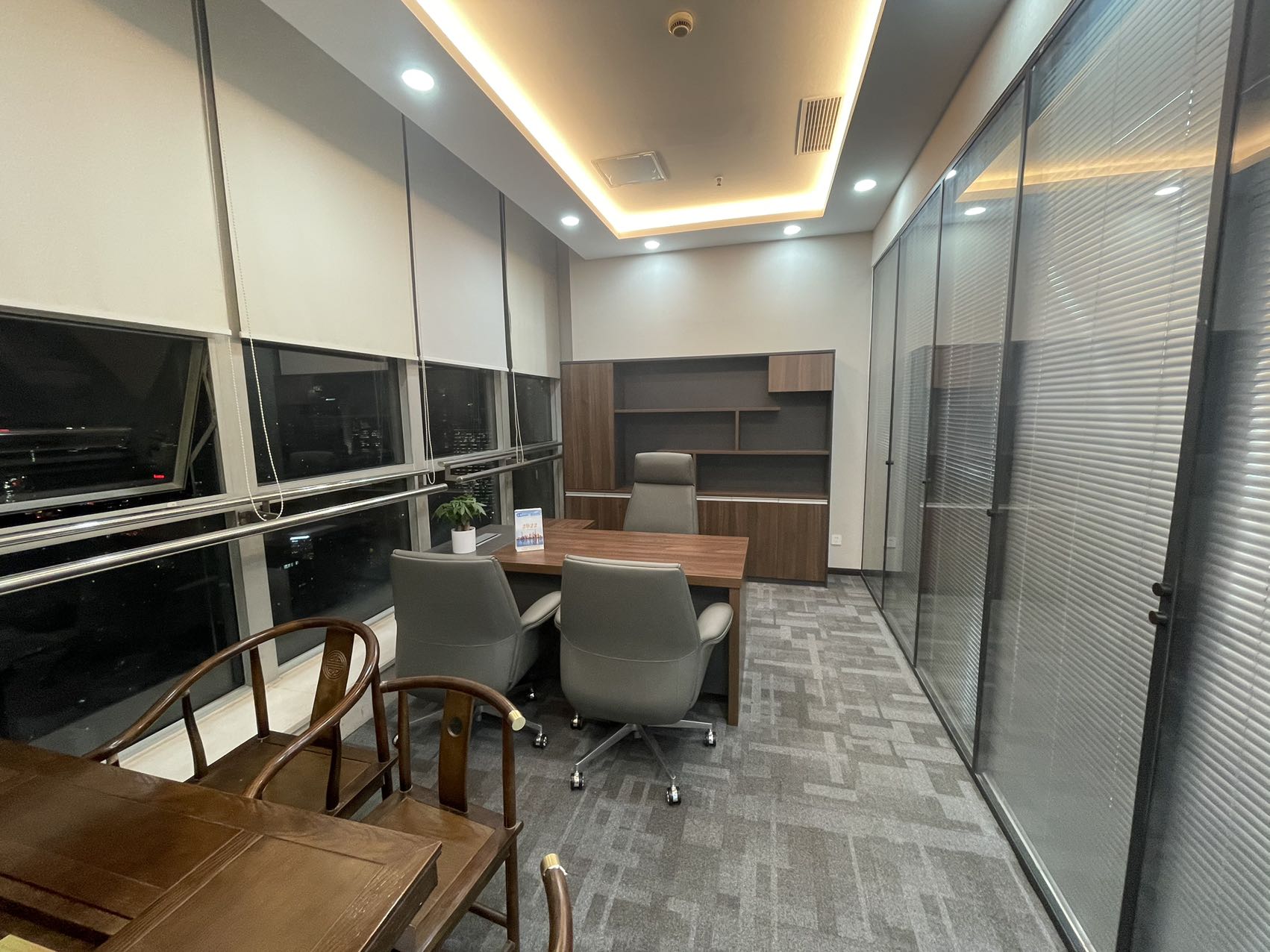 浦东中融恒瑞国际大厦280平精装修带家具四轨交汇交通方便(图8)