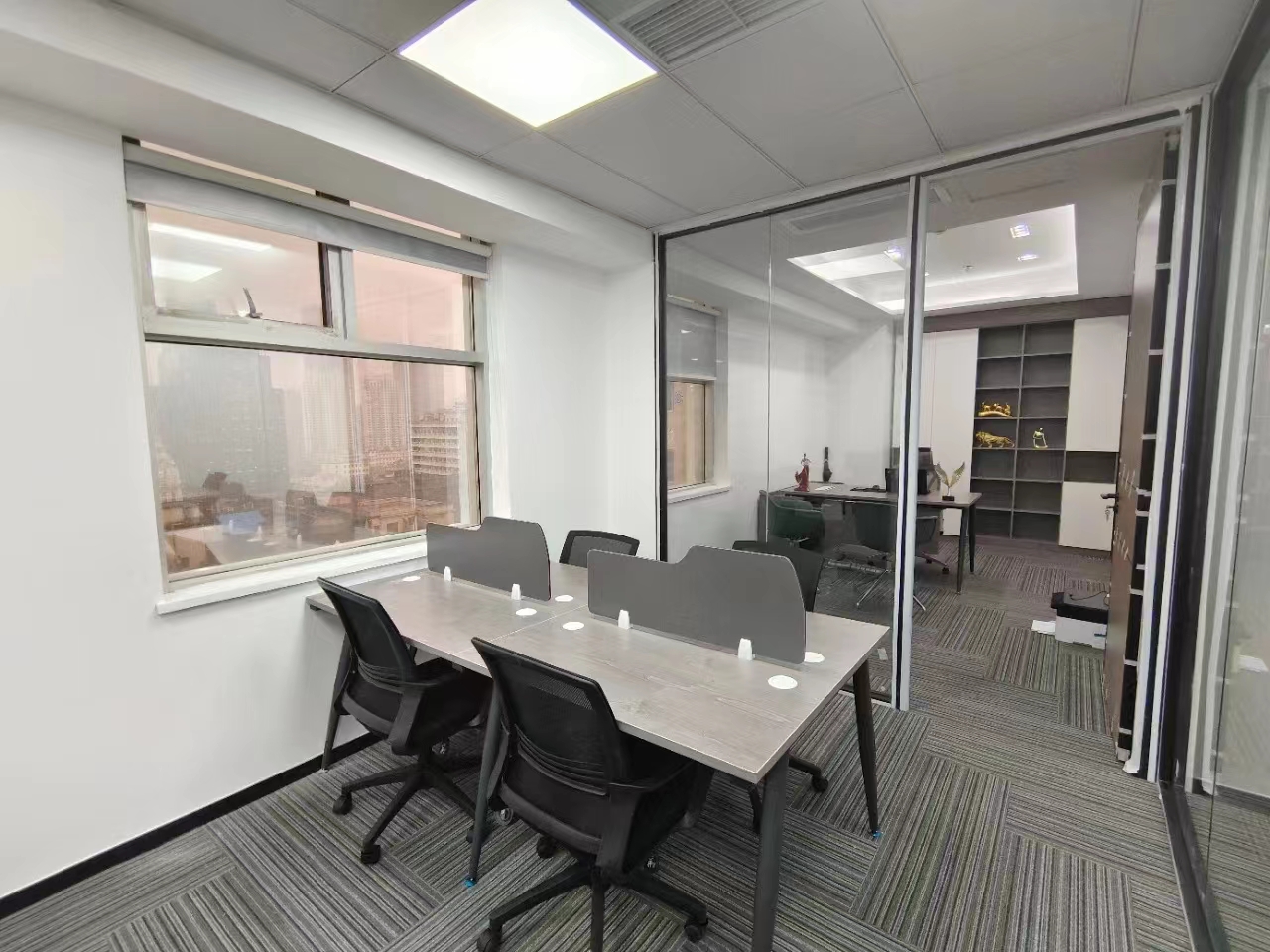 16-220421144304914.jpg 静安国立大厦378平精装修带家具优质房源出租(图7)