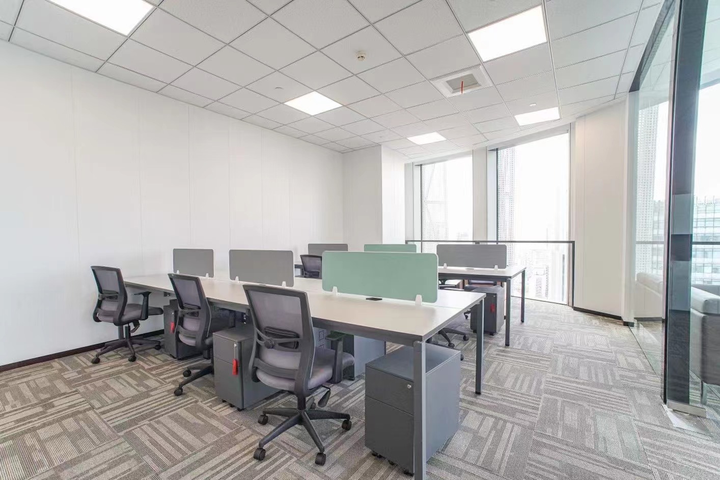 9-2204211I52J56.jpg 四川北路商圈吉汇大厦精装修带家具拎包入住(图2)