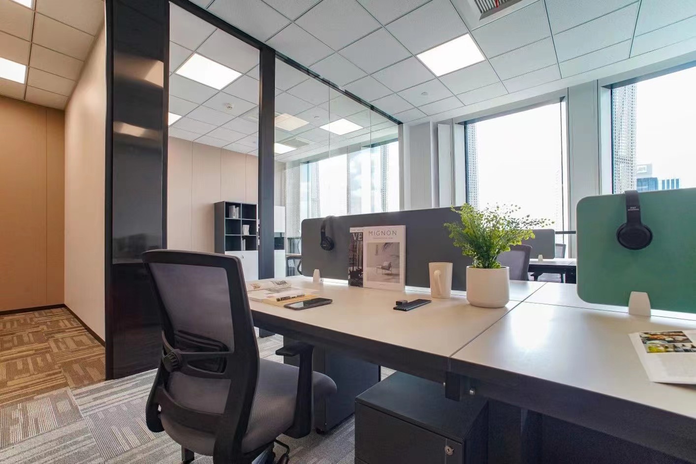 9-2204211I52O05.jpg 四川北路商圈吉汇大厦精装修带家具拎包入住(图3)