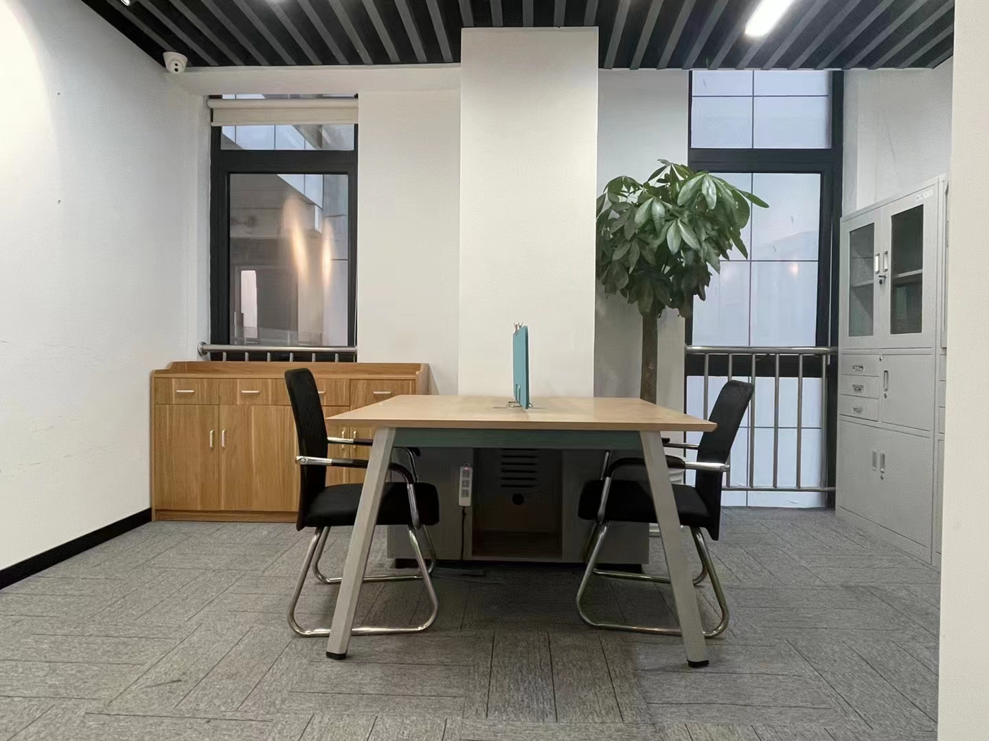 上海静安嘉里中心220平精装修带家具优质房源出租(图3)