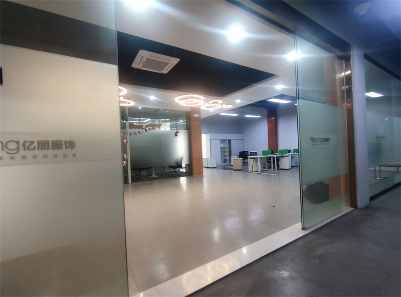 方纯-大厦全新装修带家具5个隔间30个工位46号线地铁口(图1)