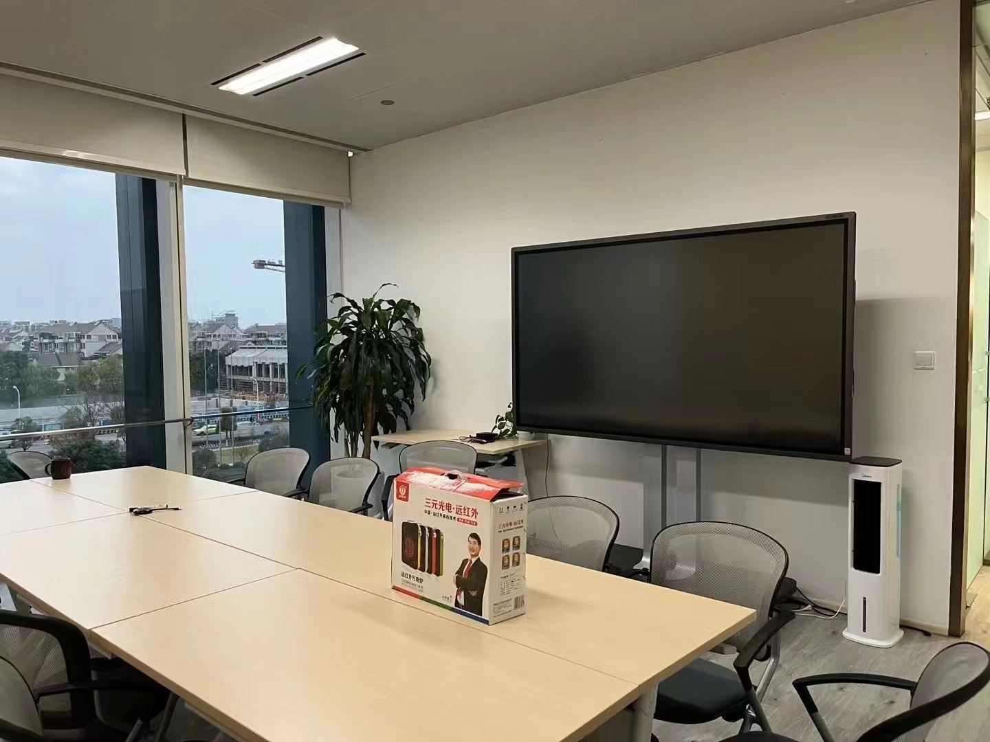 7-22042914505TR.jpg 环贸广场 徐汇陕西南路地铁上盖 高品质楼盘 地段优越 可定制装修 500平1000平 精装修拎包入住(图3)