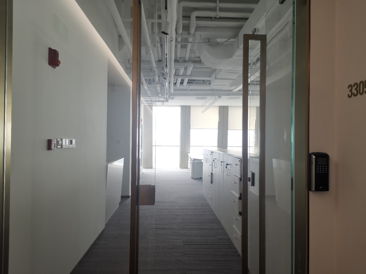 9-22051021203I42.jpg 长宁古北SOHO500平精装修带家具拎包入住(图3)