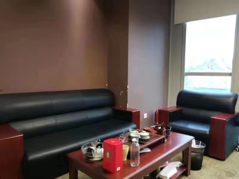 邮电大厦210平精装修带家具优质房源出租(图1)