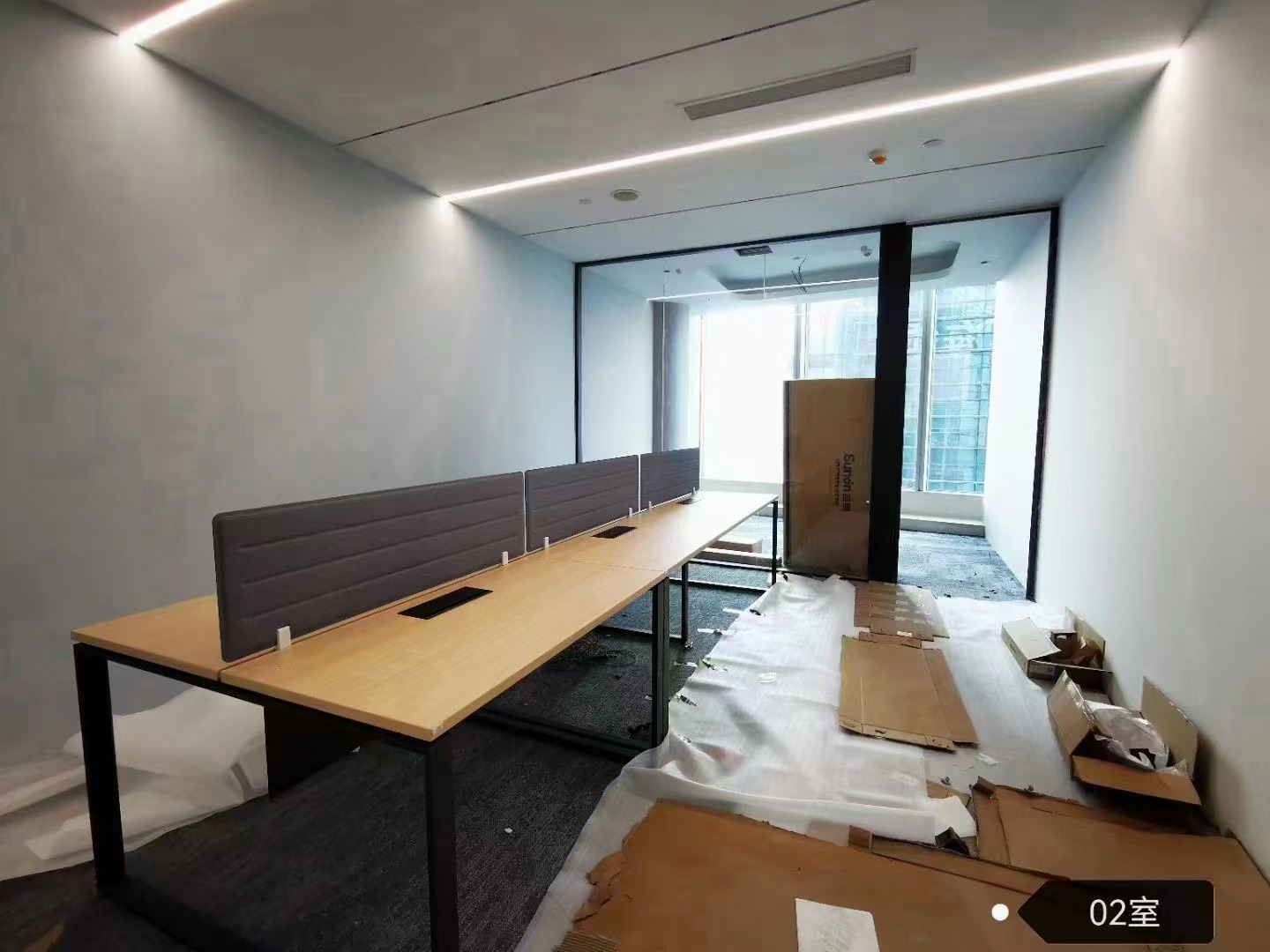 陆家嘴中融碧玉蓝天大厦小面积精装修带家具拎包入住看三件套(图2)