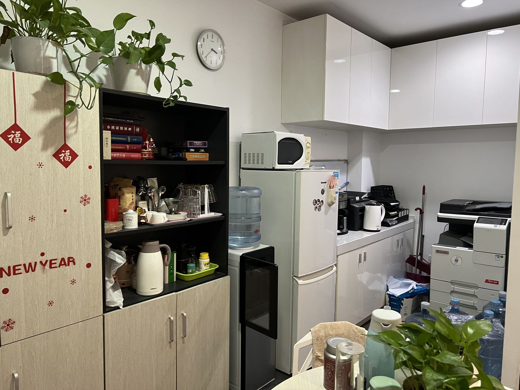 7-2205131012232Y.jpg 沙田大厦 写字楼办公出租 长寿路 拎包入住 采光好 超长免租小户型200平(图2)