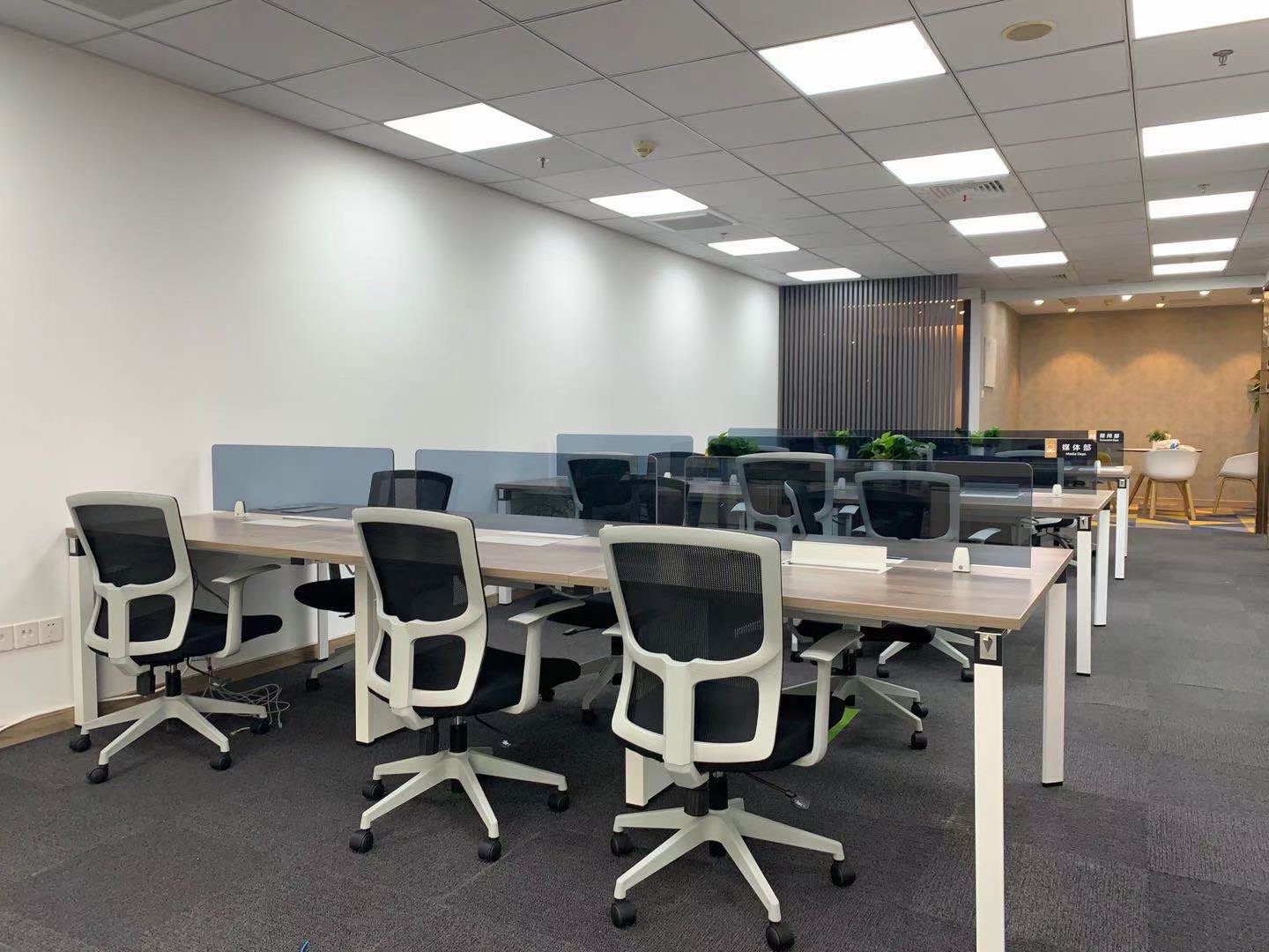 7-220513104005524.jpg 源达大厦长寿路地铁站附近写字楼办公出租 中央空调精装修带家具 疫情期间价格好谈 可定制装修500平现房出租(图4)