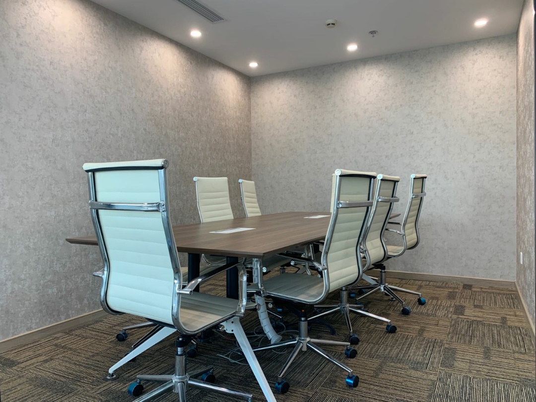 12-22051QFPY34.jpg 苏河一号新出214平3隔断16工位|楼里级价可长签可注册(图5)