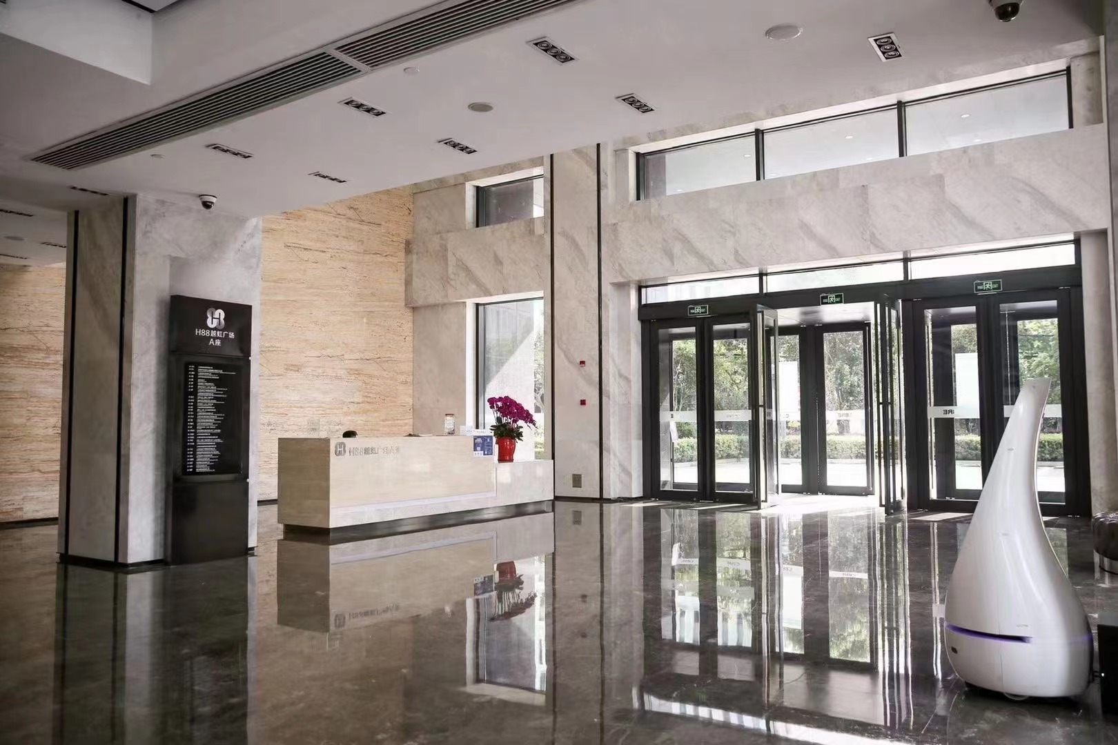 9-22051922293K34.jpg 漕河泾H88越虹广场现房出租桂林路地铁站(图2)