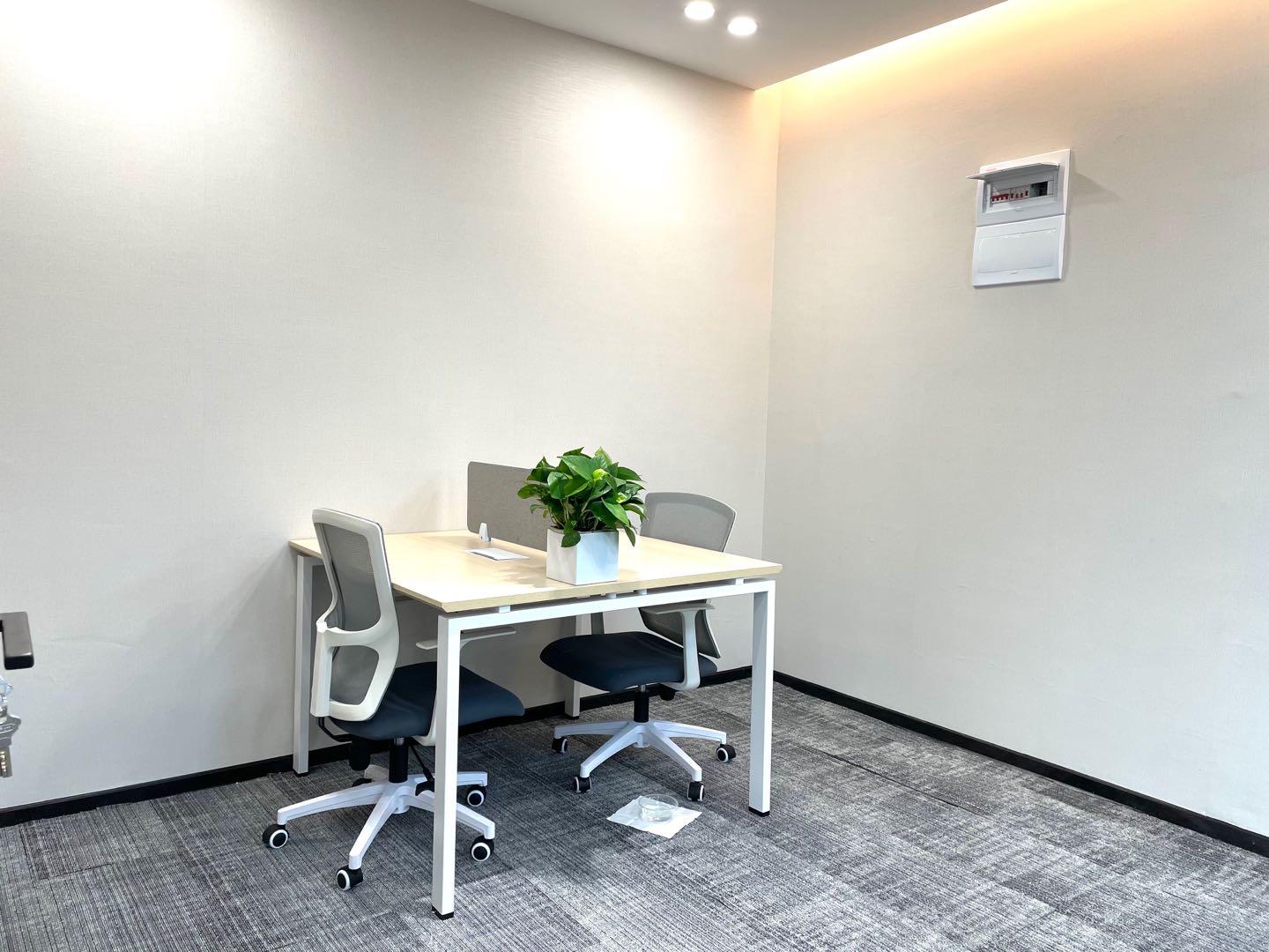 8-2205201GA0338.jpg 上海华盛大厦拎包入住338平(图8)