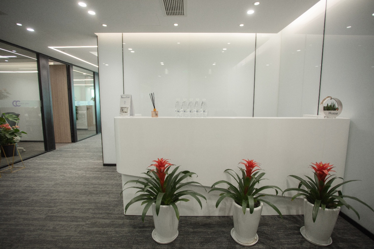 黄浦恒积大厦 人民广场写字楼出租 精装修带家具 特价300平现房出租 大世界老西门商圈(图1)