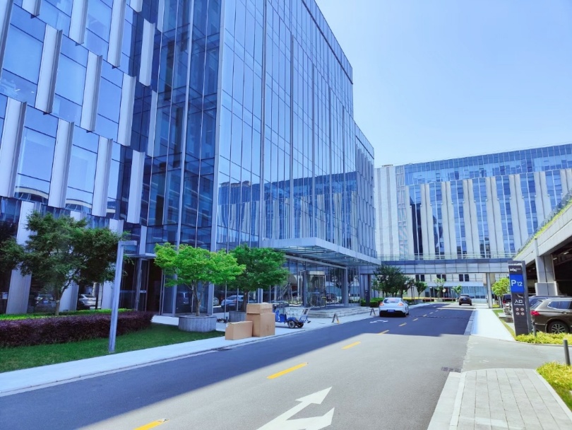 龙柏万象城精装修带家具拎包入住(图5)