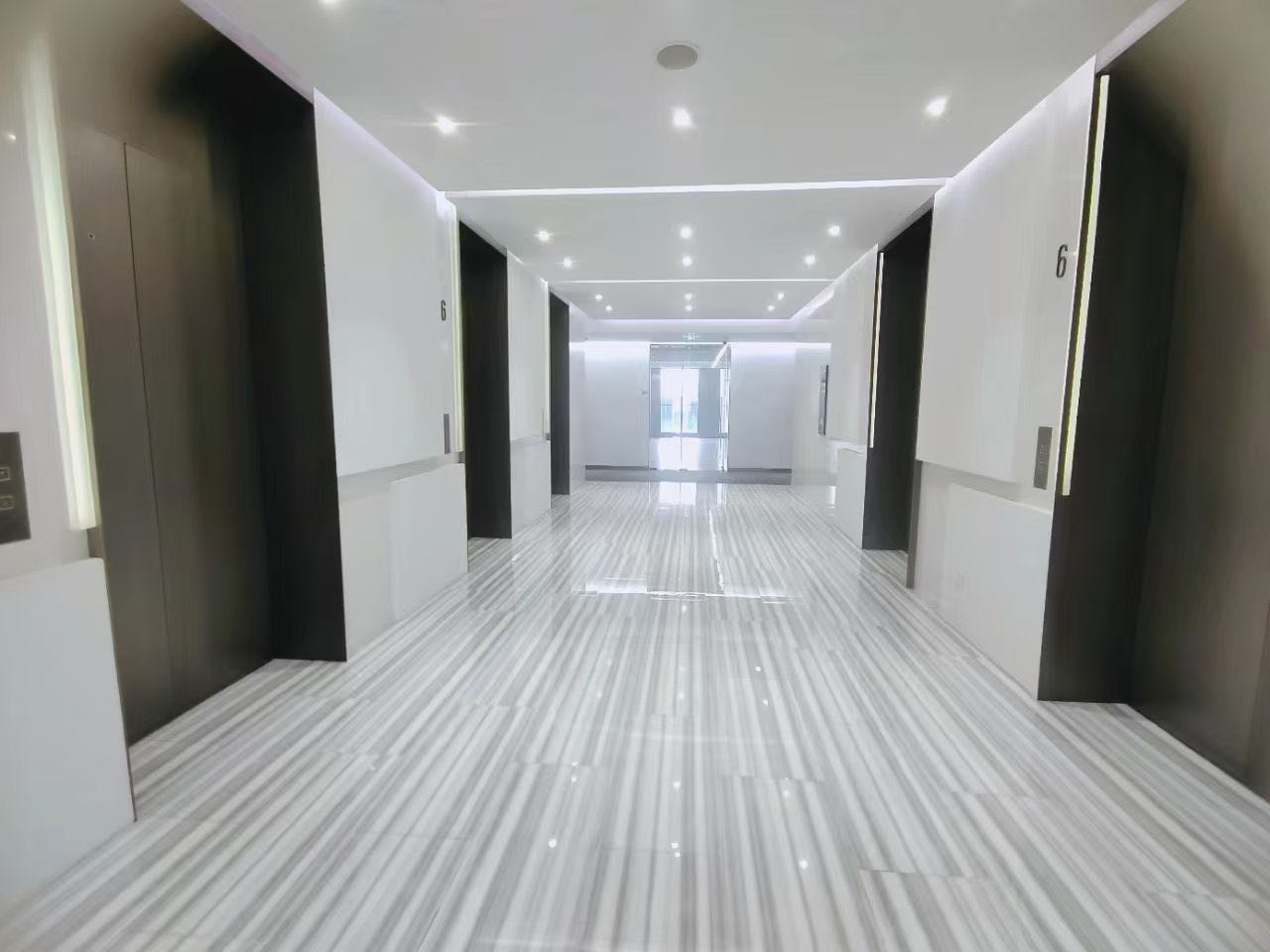 9-220530220413144.jpg 长宁娄山关路SOHO天山广场现房出租高区视野好(图4)