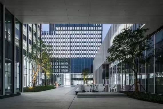 9-2205302204132K.jpg 长宁娄山关路SOHO天山广场现房出租高区视野好(图2)